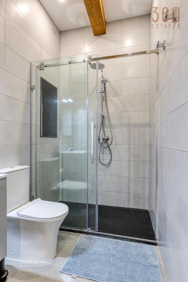 A Lovely 1Br Home With Balcony Just Off The Coast By 360 Estates San Ġiljan Extérieur photo