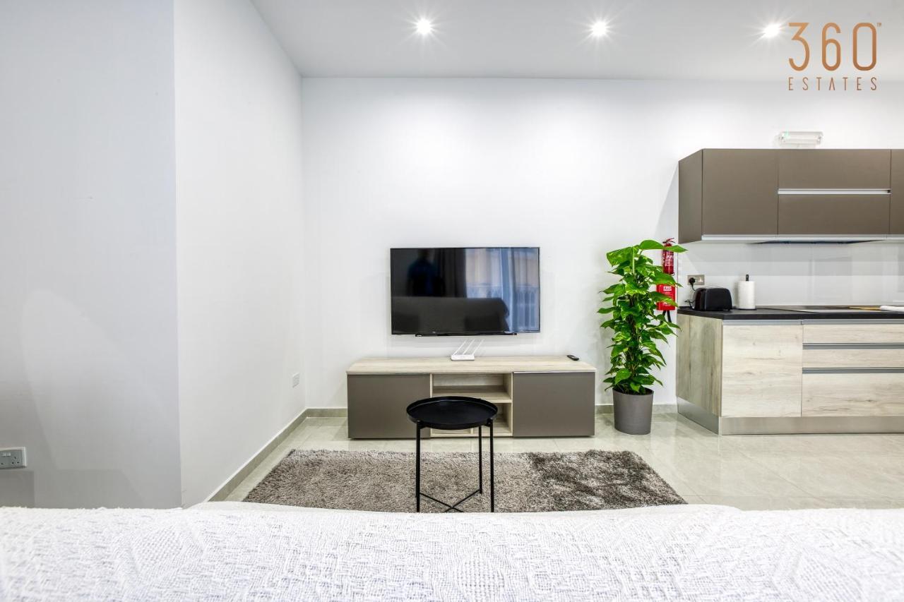 A Lovely 1Br Home With Balcony Just Off The Coast By 360 Estates San Ġiljan Extérieur photo