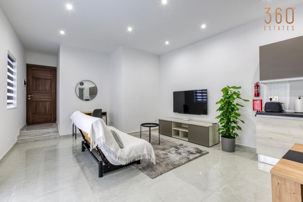 A Lovely 1Br Home With Balcony Just Off The Coast By 360 Estates San Ġiljan Extérieur photo