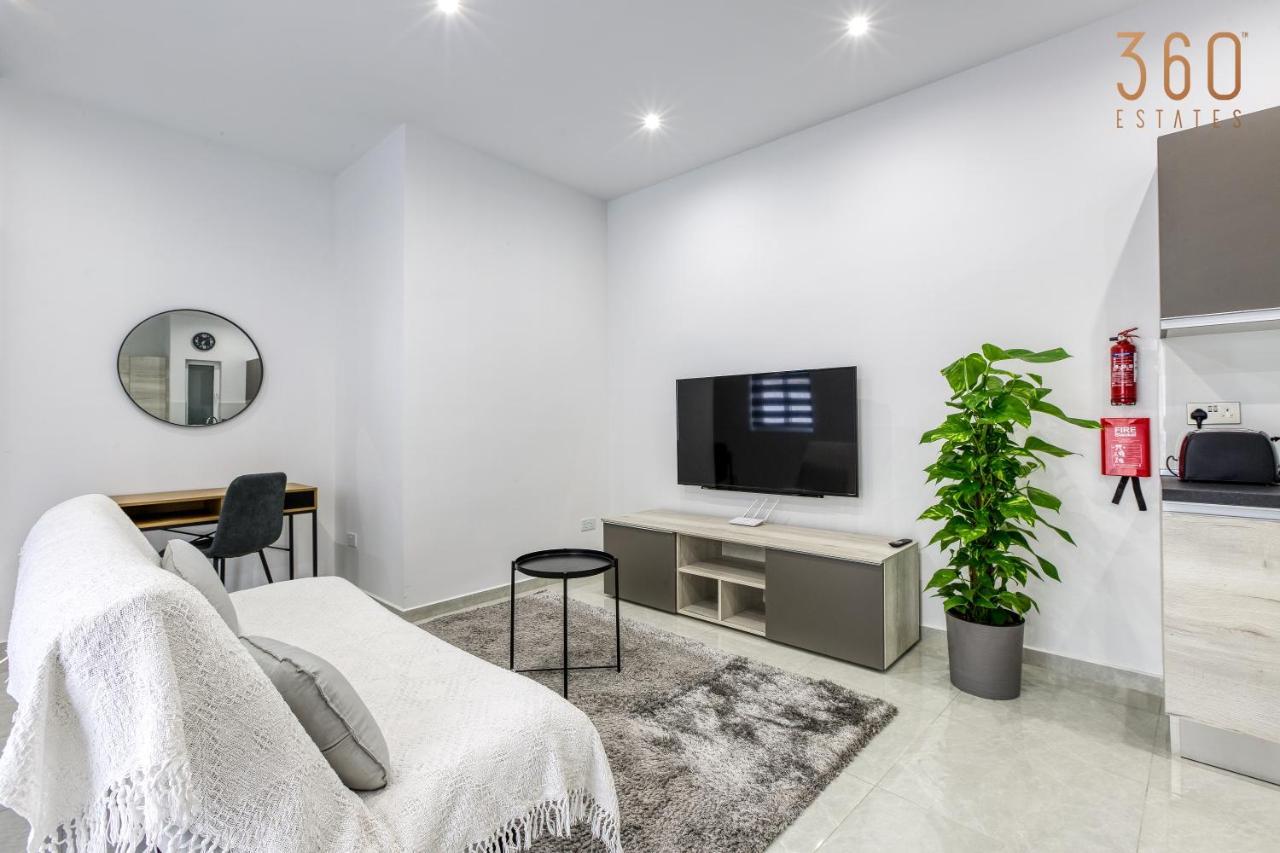 A Lovely 1Br Home With Balcony Just Off The Coast By 360 Estates San Ġiljan Extérieur photo