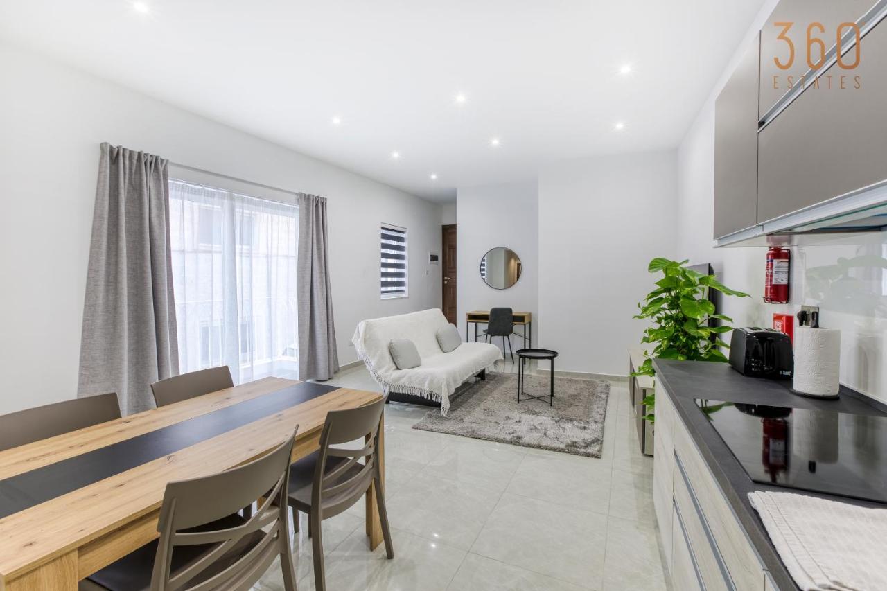 A Lovely 1Br Home With Balcony Just Off The Coast By 360 Estates San Ġiljan Extérieur photo